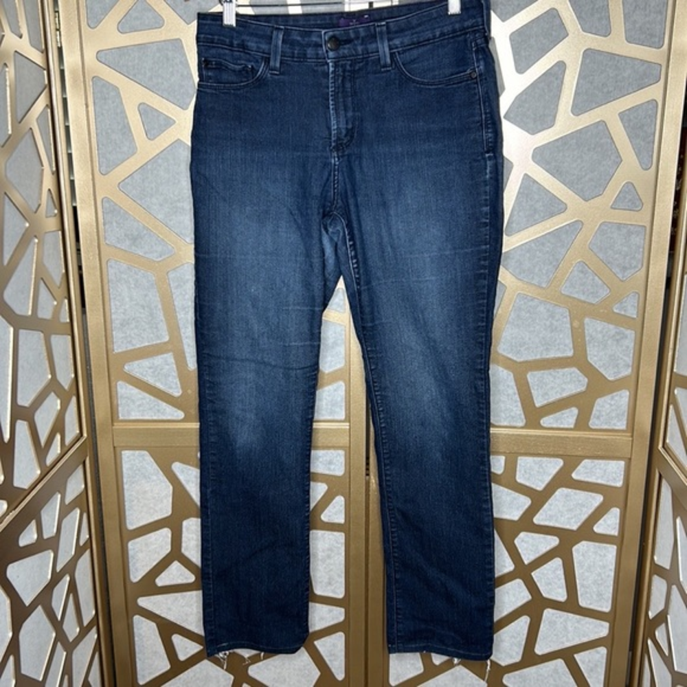 Slim Straight Lift & Tuck‎ Jeans